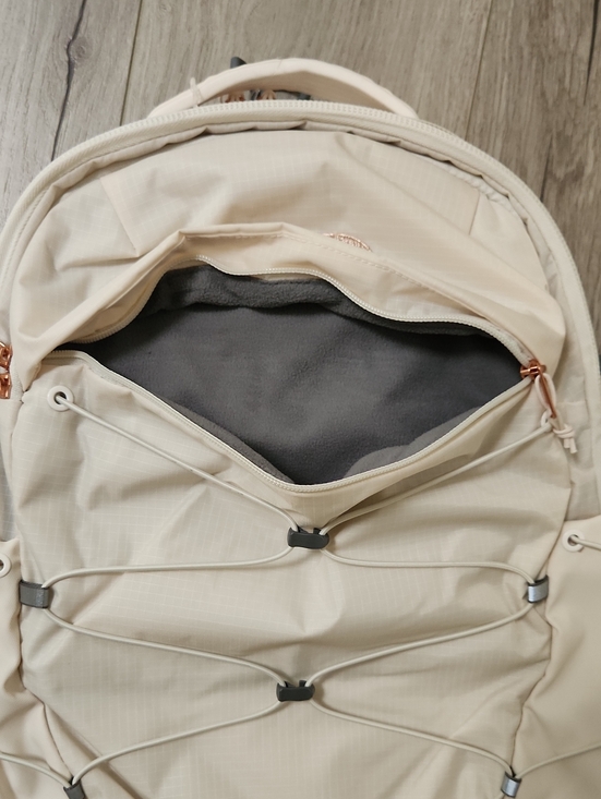 The Northface Women\'s Borealis Luxe Backpack - Gardenia White/Burnt Coral Metal main image 8